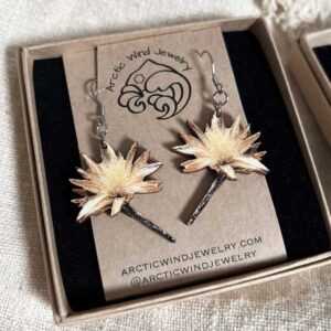 Arctic Wind Jewelry - vaaleat kukka korvikset